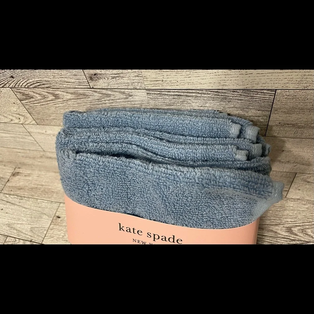 Kate Spade wash cloth set, NWT